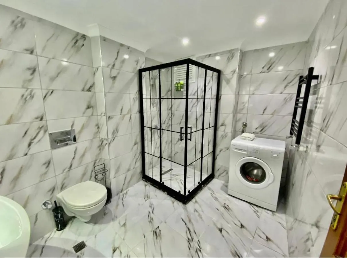 Flat Close To Popular Malls In Kagithane Istanbul 0*,